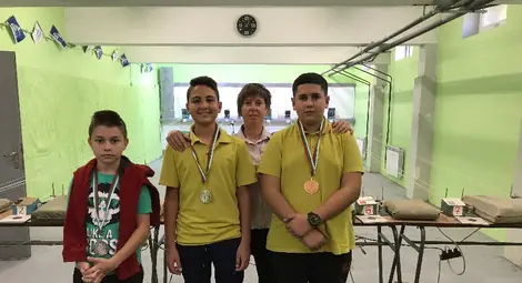 Стрелците на &bdquo;Локо&ldquo; с два златни медала