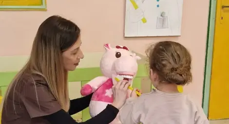 Близо 700 деца от яслите в Русе преминаха профилактични прегледи по общинската програма за превенция и профилактика на кариесите