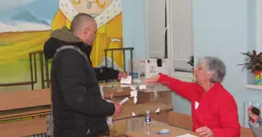 Минус 11 000 избиратели в областта за половин година