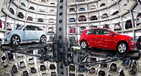 &bdquo;Фолксваген&ldquo; продължава да води колоната в Европа