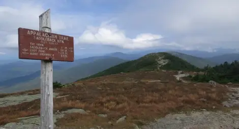 Закъсал британски граф продава наследствена планина за 1,75 млн. лири