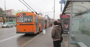 Три линии с допълнителни курсове по празниците