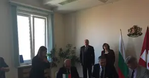 С близо 2,5 милиона лева модернизират ромските училища и градини в областта