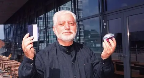 На 88 години почина модната икона Пако Рабан На 88 години почина модната икона Пако Рабан