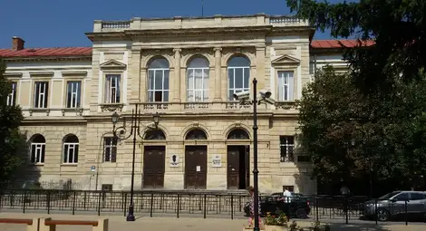 Децата от &bdquo;Христо Ботев&ldquo; ще учат в &bdquo;Буров&ldquo;, &bdquo;Братя Миладинови&ldquo; и Английската