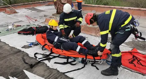 Пожарникари, медици и спасители тренираха действия при трус 6.3 по скалата на Рихтер Пожарникари, медици и спасители тренираха действия при трус 6.3 по скалата на Рихтер