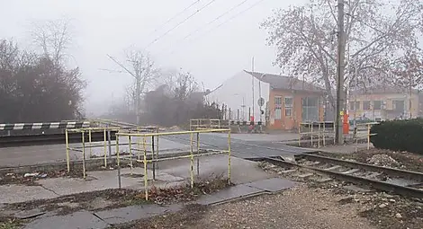 Слагат светофар, звуков сигнал и видеонаблюдение на прелеза до пазара