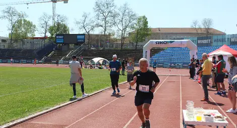 Ултрамаратонът &bdquo;Дунав 24 ч. бягане&ldquo; приключи с върхово световно постижение /галерия/