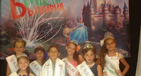 8-годишната Ралица се окичи с короната на &bdquo;Малка Мис България&ldquo;
