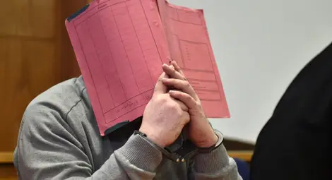 Германски медицински служител отива на съд заради смъртта на 100 пациенти