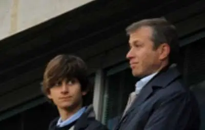 Синът на Абрамович на стаж в Лондон 