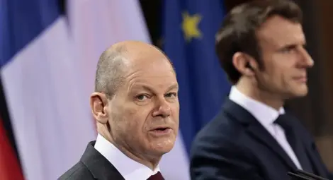 За прекратяване на огъня в Украйна настояли Шолц и Макрон в разговор с Путин