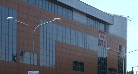 Австрийският собственик на &bdquo;Дунав мол&ldquo; спира работа