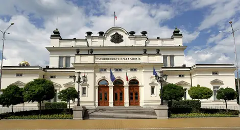 Депутатите избират двама нови членове на СЕМ