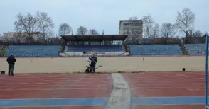 В спортното министерство си прехвърлят топката за ремонта на Градския стадион
