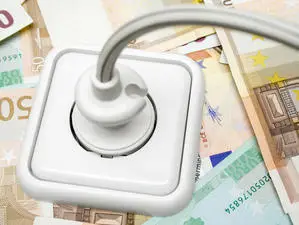 Остава таксата за повторно пускане на тока