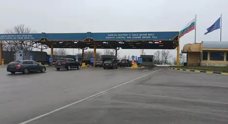 Мулета на телефонни измамници хванати на Дунав мост с измъкнати за &bdquo;операция&ldquo; 2000 евро