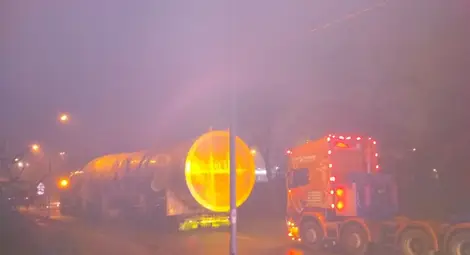 Патрулки конвоираха четири камиона с извънгабаритен товар до пристанището