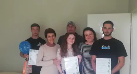 Кубратската комисия и ученици от ЦПЛР „Максим Горки“ отбелязаха Международния ден на прегръдката Кубратската комисия и ученици от ЦПЛР „Максим Горки“ отбелязаха Международния ден на прегръдката