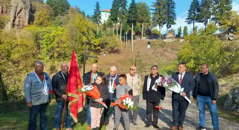 Над 1200 км. изминаха русенските офицери от запаса и резерва в памет на героите от Сръбско-българската война Над 1200 км. изминаха русенските офицери от запаса и резерва в памет на героите от Сръбско-българската война