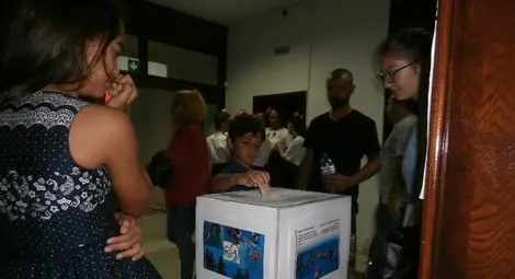 Над 300 лева събраха в дарителска кутия за фондация &bdquo;Александър Русев&ldquo; учениците от НУИ.