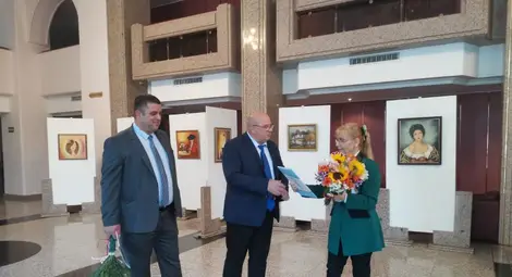 Изложба в Доходното подкрепа фондация „Александър Русев“ Изложба в Доходното подкрепа фондация „Александър Русев“