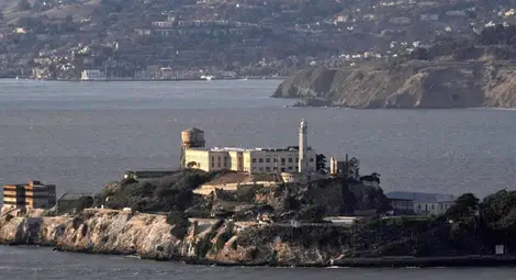 Австралия иска да строи Алкатрас за терористи