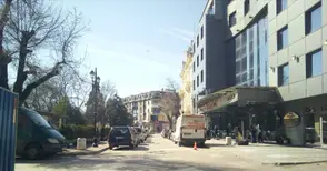 ВМРО: Агресивни служители окупират с  конуси паркоместа пред „Космополитан“