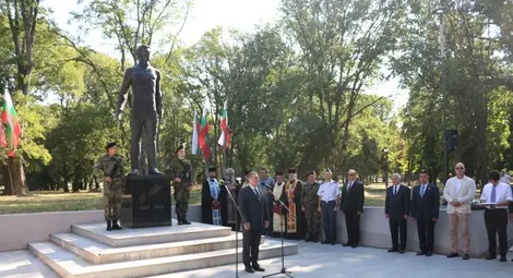 Русенци почетоха 188 години от рождението на Васил Левски.  Георги Георгиев: Левски не мечтаеше за освобождение,  което свършва с подпис