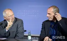 Шойбле и Варуфакис единодушни за опрощаването на гръцкия дълг - темата не е актуална