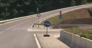 Нов проблем на пътя Русе-Кубрат - знак забранява минаването на автомобили