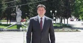 Съветниците във Ветово наказват шефа си с минимална работна заплата