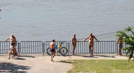 Температурен рекорд отвори плажа край Дунав