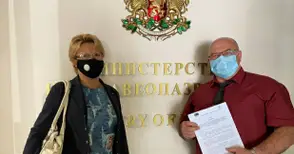 Дежурили извънредно на Дунав мост медицински сестри получават по 1000 лева