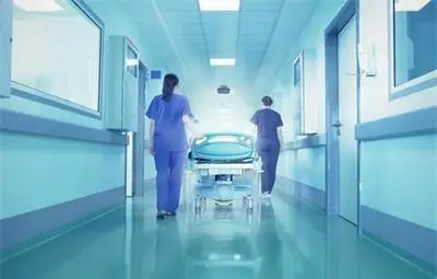 7 пътници от автобуса, преобърнал се в Унгария, са в болница