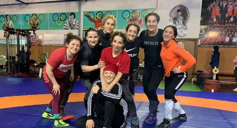 Биляна с турски националки в Истанбул.