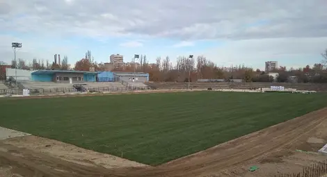 Теренът на стадион &bdquo;Дунав&ldquo; блести в новата си премяна. Снимки: Георги ХРИСТОВ