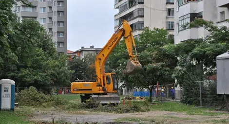 Паркинг с 50 места изниква пред блок &bdquo;Вида&ldquo; до три месеца