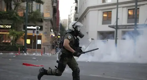 Протести, насилие и напрежение в Гърция
