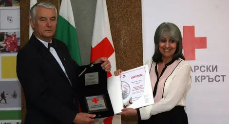 Маргарита Попова: Трябва да се работи за защита на човешкото достойнство