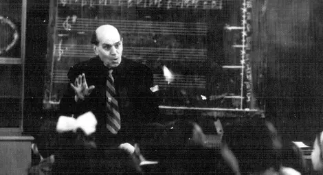 Създателят на детското хорово пеене в България и основателят на световноизвестния и признат хор &bdquo;Бодра смяна&ldquo; Бончо Бочев &ndash; Почетен гражданин на Поликрайще