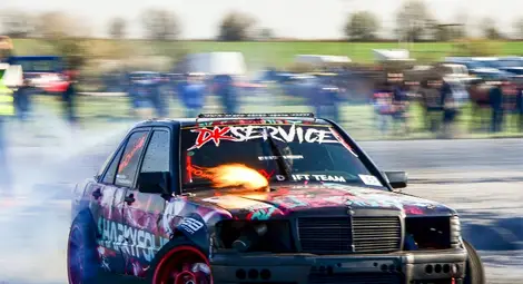 Благотворително дрифт шоу събра близо 36 000 лв. за малката Бела