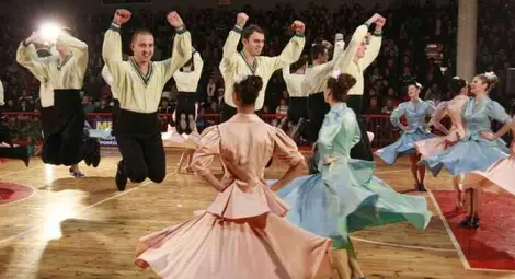 Коледното надиграване разтърси зала "Дунав" /галерия и видео/