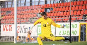 Екскурзиантът Стефан Тасев се завърна в бившия си клуб