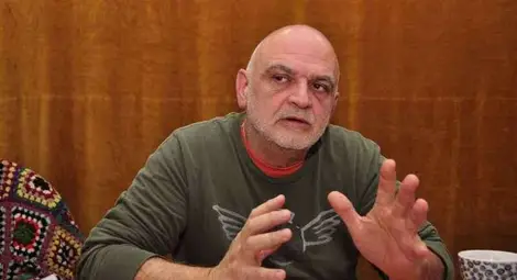 Мимове дават гласа на първата лястовица в ефира