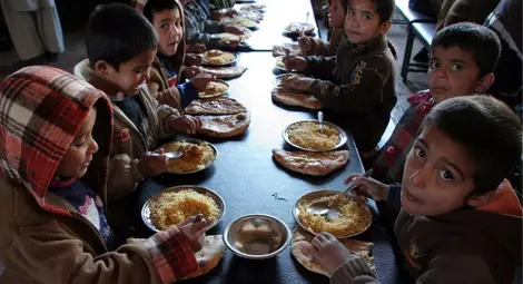 Все още над 6000 деца са оставени на държавна грижа