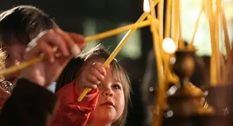 Кръстопоклонна неделя се почита днес