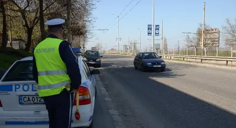 Близо 1000 шофьори засечени с висока скорост за 4 дни