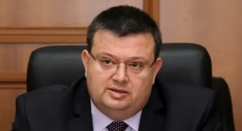 Цацаров: Утре ще бъдат повдигнати две обвинения на Бисеров