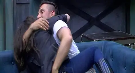 Страстна среща между Александър Сано и любимата   му Нели в Къртицата 2